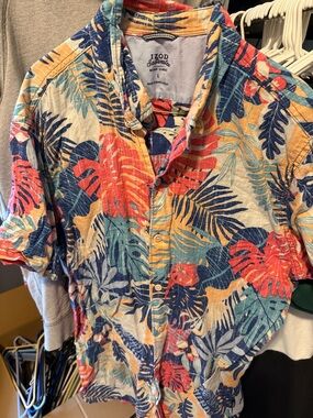 Izod Multicolor Tropical Leaf Short-Sleeve Shirt